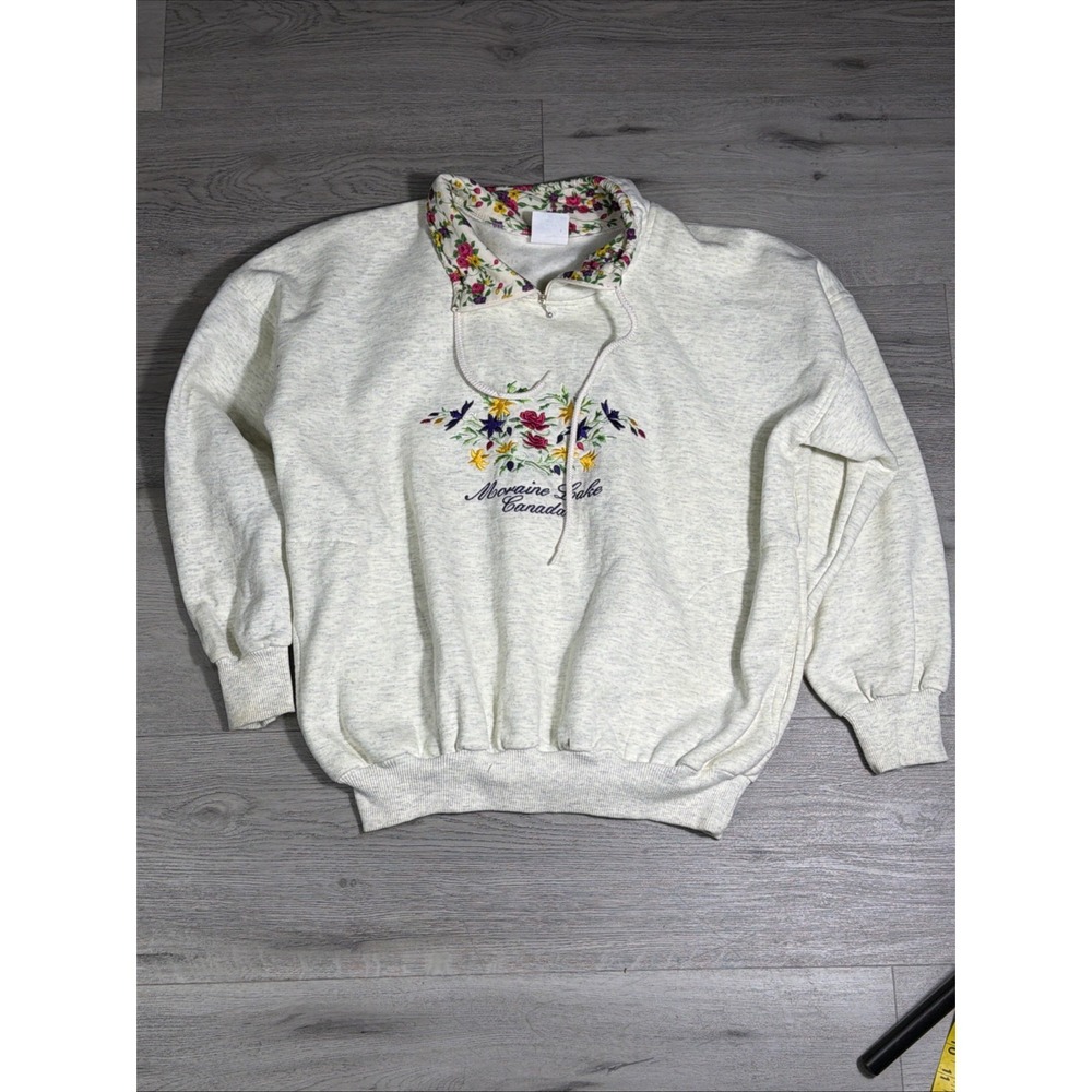Vintage Moraine Lake Canada Floral‎ Embroidered Sweatshirt M Cityscape